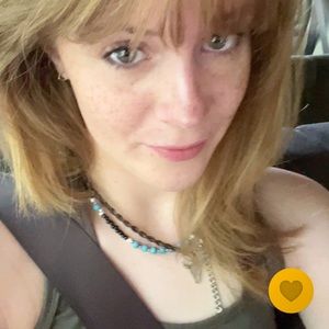 Meet your Posher, Caroline